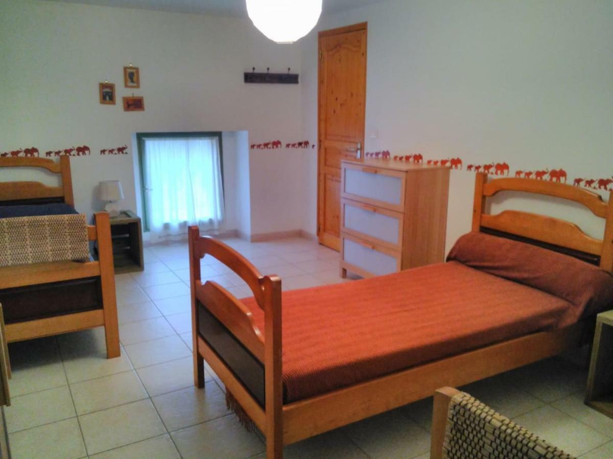 Le Coing Villa La Guiltiere Bagian luar foto